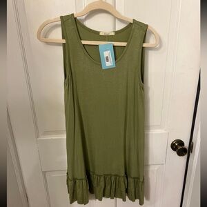 Easel. Sleeveless double ruffle tunic. Olive green. Size small